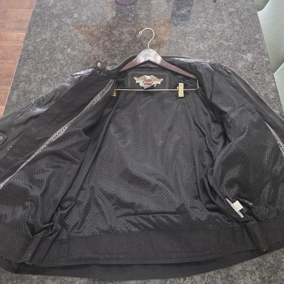 Harley-Davidson Dark Gray Performance Jacket - Picture 2 of 8